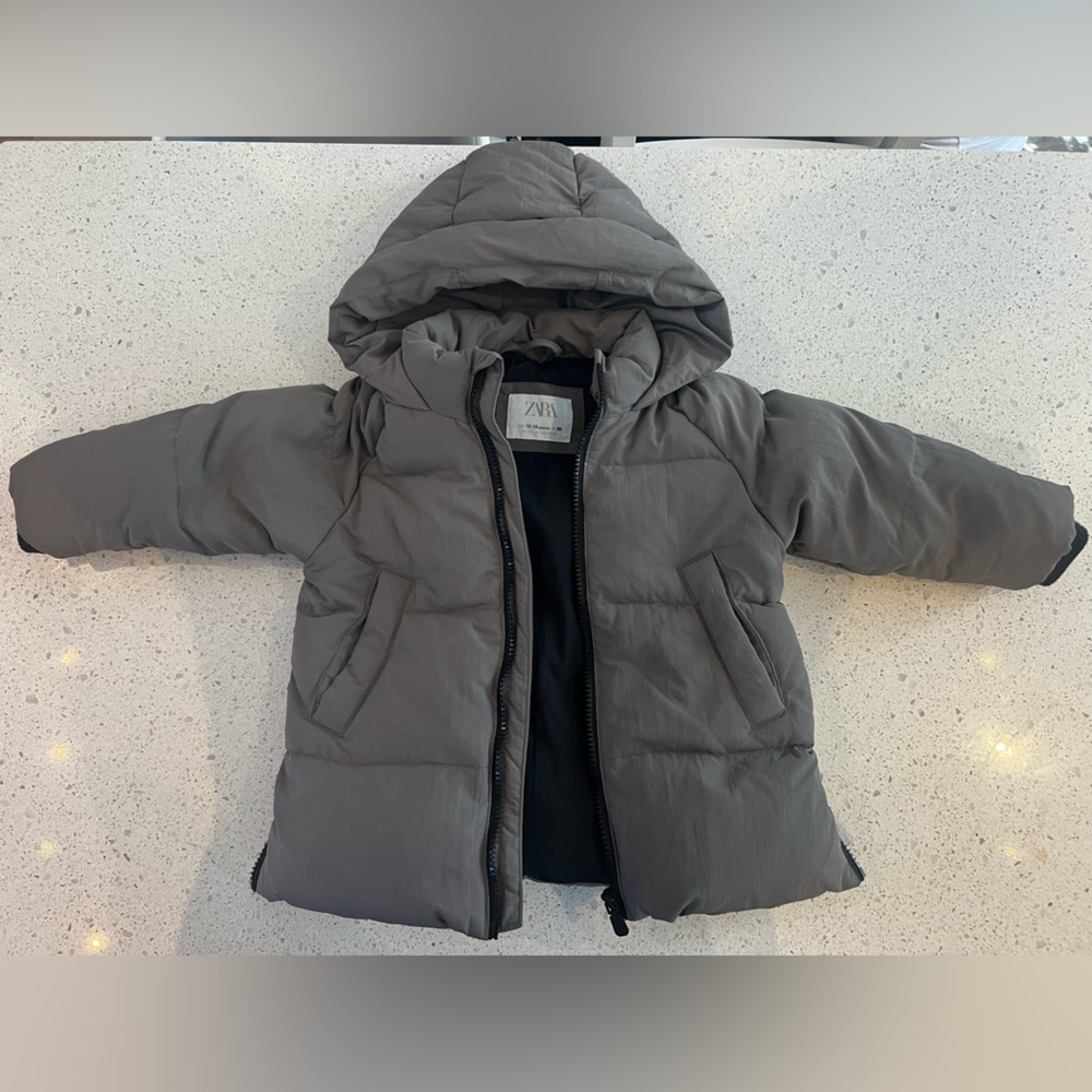 Zara Kids Hooded Puffer Jacket in Charcoal Gray